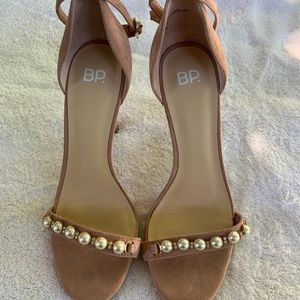 BP PINK HEELS women size 7 1/2. Light pink